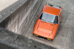 Matra-Simca Bagheera (1974) - für einen Sportwagen verjüngt sich die Karosserie nach oben nur in geringem Masse