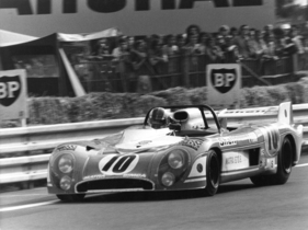 Matra-Simca MS670B (1973) in Le Mans 1973 - François Cevert (im Bild am Steuer) und Jean-Pierre Beltoise im Nummer 10 Matra schieden nach 157 Runden vorzeitig aus
