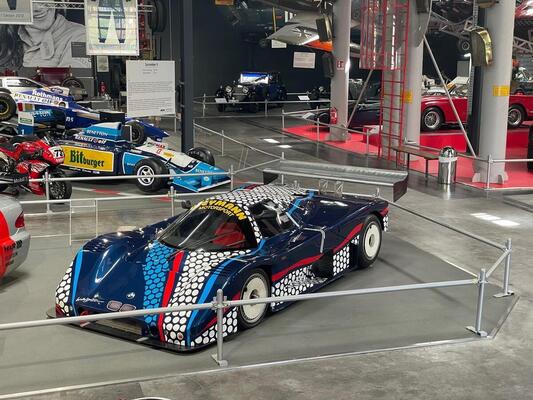 Bild: Maurer C87 BMW Art Car (1987) - an der "Extravaganza"-Versteigerung 2024 der Dutch Auction Company