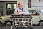 Max Heidegger mit dem für McLaren entwickelten Turbo-Sechszylinder