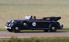 Maybach SW 38 (1937) - am RAID Suisse-Paris 2012 Maybach SW 38 (1937) - am RAID Suisse-Paris 2012