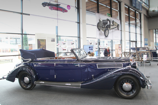 Maybach SW 38 Cabriolet (1939) - mit einer Karosserie von Ignaz Theodor Petera & Söhne, Hohenelbe - Motorworld Classics Bodensee 2022