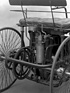 Maybachs fortschrittlicher Stahlradwagen war u.a. mit einer Bandbremse am linken Hinterrad ausgerüstet (per Handhebel vom Fahrersitz aus bedienbar)