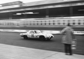 Mazda 110 S (1968) - Mazda wird Vierter bei Marathon du Route auf dem Nürburgring