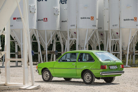 Mazda 323 1300 (1978) - günstiger Wendekreis von 9,6 Metern