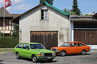 Mazda 323 1300 (1978) - mit einem Konkurrenten von damals, dem Toyota Corolla