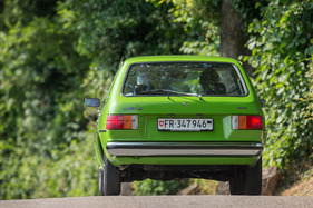 Mazda 323 1300 (1978) - mit starrer Hinterachse