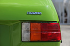 Mazda 323 1300 (1978) - wenig Zierrat am Heck