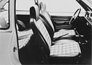 Mazda 323 (1977) - Interieur der dreitürigen Europa-Variante mit gemusterten Sitzbezügen