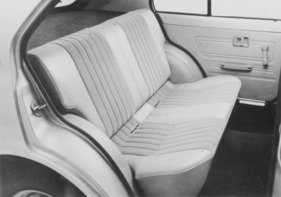 Mazda 323 (1977) - Rückbank der fünftürigen Europa-Variante