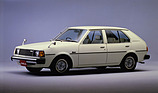 Mazda 323 (1980) - japanische Ausüfhrung mit rechteckigen Scheinwerfern ab Facelift 1979