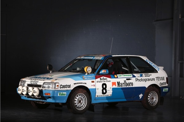 Mazda 323 Familia Rallye Allrad (1988) - angeboten als Lot 354 an der Versteigerung "Les Grandes Marques du Monde au Grand Palais" von Bonhams am 6. Februar 2014