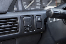 Mazda 323 GT-R (1994) - von innen elektrisch verstellbare Aussenspiegel
