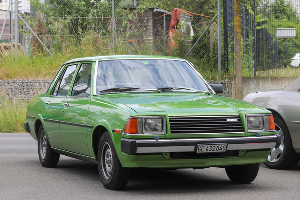 Mazda 626 (1979) - in damals beliebter grüner Farbgebung - Old Wheels Biel-Bienne 2025