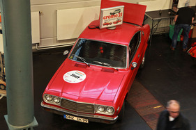 Mazda 929 Hardtop Coupé von 1976, sozusagen das Einsatzleifahrzeug der diesjährigen Youngtimer-Rallye Creme 21 (Bremen Classic Motorshow 2018)