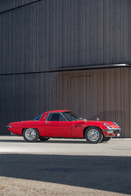 Mazda Cosmo 110 S (1969) - 413 cm lang