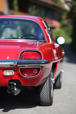 Mazda Cosmo 110 S (1969) - die Auspuffrohre wiederholen die Heckleuchtenanordnung