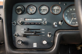 Mazda Cosmo 110 S (1969) - integriertes Radio