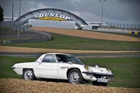 Mazda Cosmo Sport 110S Coupé (1970) - Lot 190 an der Bonhams Versteigerung "Les Grandes Marques du Monde à Paris" am 1. Februar 2024