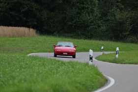 Mazda MX-5 (1991) - eine ausgewogene 50 zu 50 Gewichtsverteilung verleiht dem Wagen ein agiles Handling