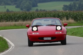 Mazda MX-5 (1991) - er reisst seine Augen weit auf