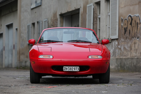 Mazda MX-5 (1991) - hübsche Front mit Haifischmaul