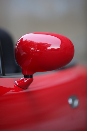 Mazda MX-5 (1991) - schön geformte Rückspiegel, die Verstellung erfolgt natürlich von Hand