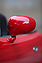 Mazda MX-5 (1991) - schön geformte Rückspiegel, die Verstellung erfolgt natürlich von Hand (© Bruno von Rotz, 2014)
