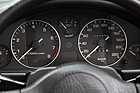 Mazda MX-5 (1991) - schön gezeichnete Rundinstrumente