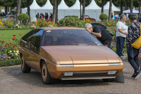 Bild Mazda MX-81 (1981) - Ähnlichkeiten mit Serienautos sind nicht von der Hand zu weisen, Teil der Klasse "Bertone 110 Jahre" - 18. ASC-Classic-Gala Schwetzingen 2022