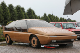 Mazda MX-81 (1981) - Platz für eine ganze Famillie, Teil der Klasse "Bertone 110 Jahre" - 18. ASC-Classic-Gala Schwetzingen 2022