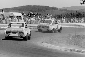 Mazda R100 M10A (1970) - Grosser Preis der Tourenwagen am Nürburgring 1970 - Mazda Racing mit drei Fahrzeugen am Start - vorne in #30 Yoshimi Katayama (J) und Yves Deprez (B) - Plätze 4 bis 6 gingen an Mazda Racing (1970)