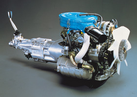 Mazda RX 7 (1978) - Motor und Getriebe wurden von Vorgänger RX-3 übernommen (1978)