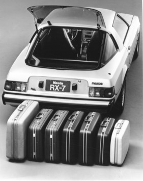 Mazda RX 7 (1979) - durchaus beachtliches Kofferraumvolumen