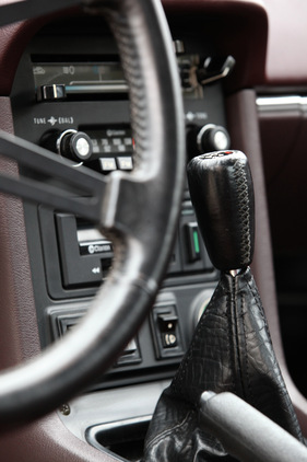 Mazda RX-7 (1979) - lederummantelter Schalthebel