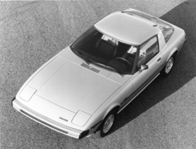 Mazda RX 7 (1980) - kompakte und windschlüpfrige Karosserie