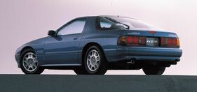 Mazda RX-7 (1991) - Heckansicht der limitierten Version