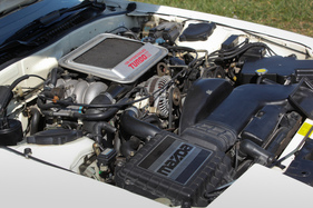 Mazda RX-7 Turbo II Convertible (1990) - 200 PS liegen bei 6500 Umdrehungen an, 265 Nm bei 3500 U/min