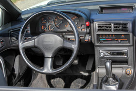 Mazda RX-7 Turbo II Convertible (1990) - grosses Lederlenkrad, ledereingefasster Schalthebel