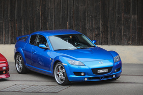 Mazda RX-8 (2007) - in auffälligem Blau mit Heckspoiler - Japanese Car Meeting Kemptthal 2025 (2007)