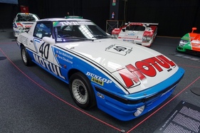 Mazda TWR RX7 (1981) – mit Wankelmotor zum Sieg in Spa – Sonderausstellung "Big in Japan" in der Autoworld Brüssel