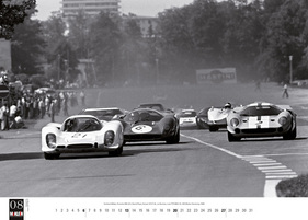 McKlein Motorsport Classic Kalender 2023 - Gerhard Mitter führt vom Start weg mit seinem Porsche 908 das 200 Meilen Norisring 1968 Rennen McKlein Motorsport Classic Kalender 2023 - Gerhard Mitter führt vom Start weg mit seinem Porsche 908 das 200 Meilen Norisring 1968 Rennen