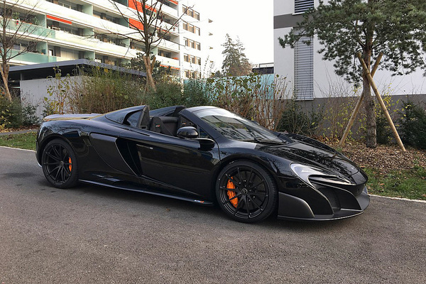 McLaren 675LT Spider (2017) - re-registered as lot 135A for the auction of the classic car gallery in Gstaad on December 29, 2017