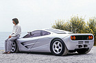McLaren F1 (1992) - Entwickler Gordon Murray mit seinem Supersportwagen
