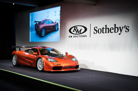 McLaren F1 'LM Specification (1998) - zum Rekordpreis von USD 13,75 Millionen verkauft - Lot 107 an der RM/Sotheby's Versteigerung in Monterey am 13. - 15. August 2015 McLaren F1 'LM Specification (1998) - zum Rekordpreis von USD 13,75 Millionen verkauft - Lot 107 an der RM/Sotheby's Versteigerung in Monterey am 13. - 15. August 2015