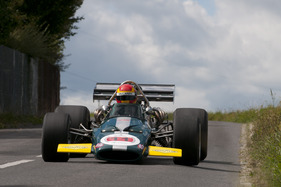 McLaren M10 B F5000 (1970) - am Start beim GP Suisse 2012 in der Kategorie GP- und Formelwagen 1946 - 1971