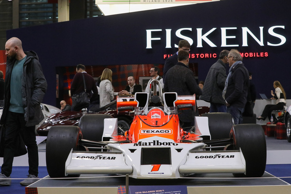 McLaren M26/1 (1976) – während drei Saisons 1976 bis 1978 eingesetzt, jetzt angeboten von Fiskens – Rétromobile Paris 2025