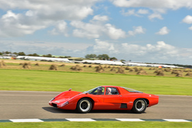 McLaren M6/GT (1967) - Das Strassenfahrzeug von Bruce McLaren - Bruce McLaren Tribute - Goodwood Revival 2015