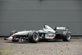 McLaren MP4-16 (2001) - als Lot 122 angeboten an der RM/Sotheby's Versteigerung in München vom 26. November 2022