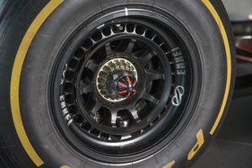 McLaren MP4-27 (2012)